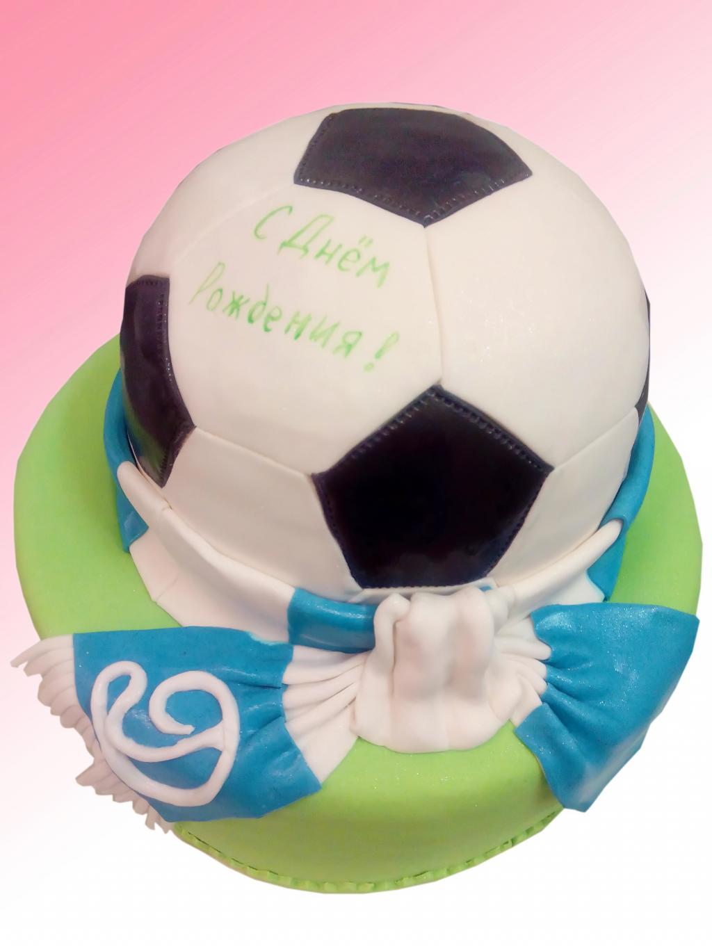 Футболисту